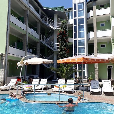 Green House Hotel Kobuleti Esterno foto