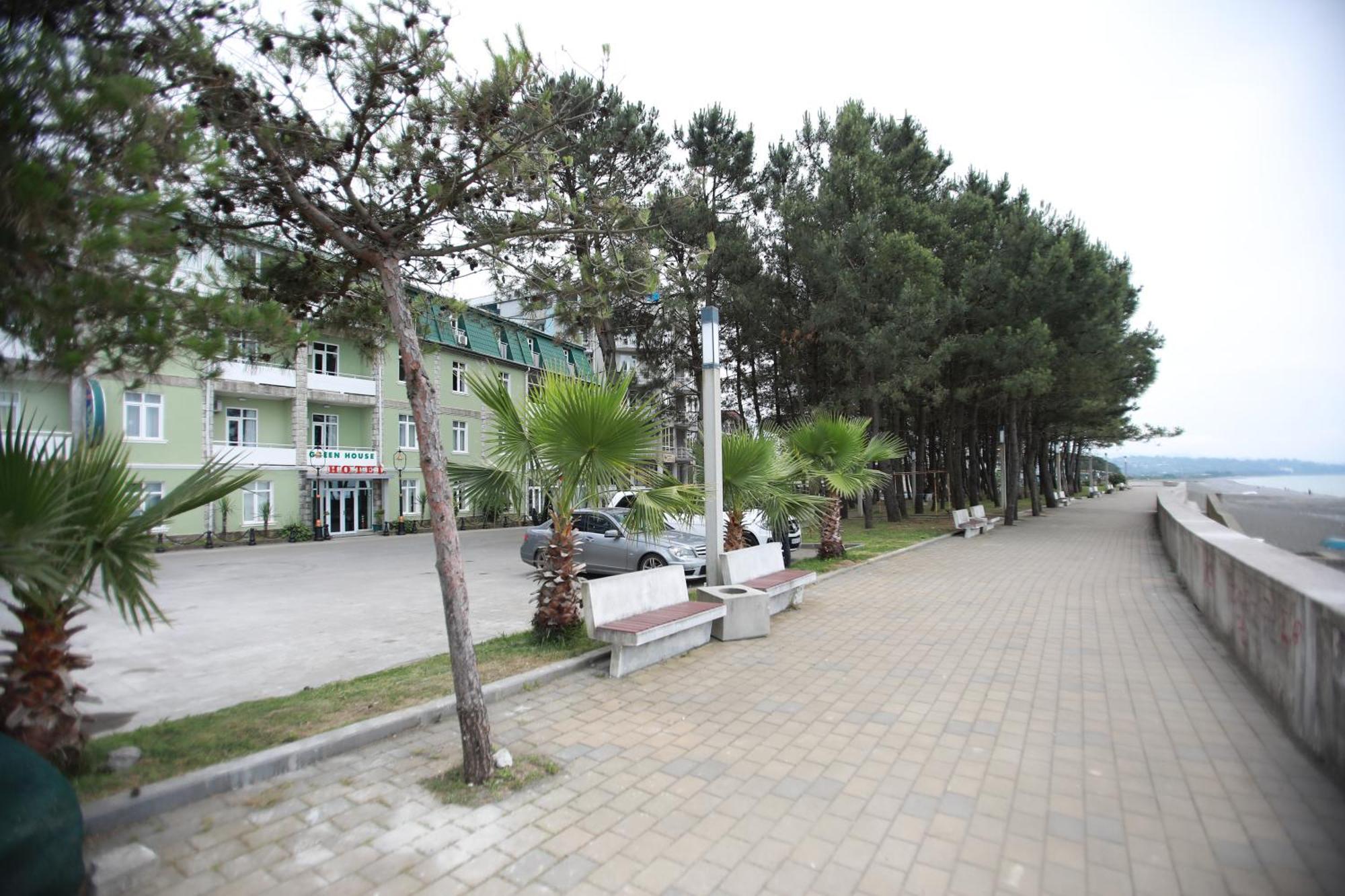 Green House Hotel Kobuleti Esterno foto