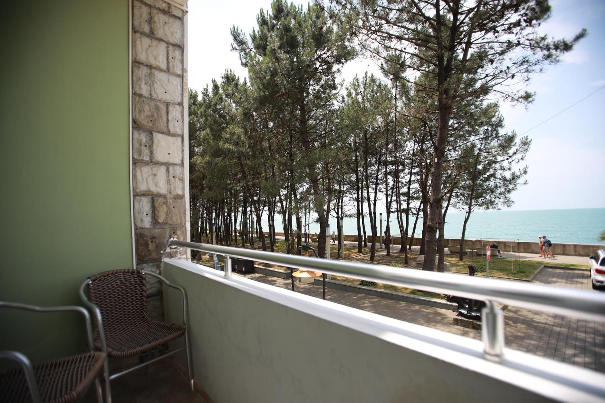 Green House Hotel Kobuleti Esterno foto