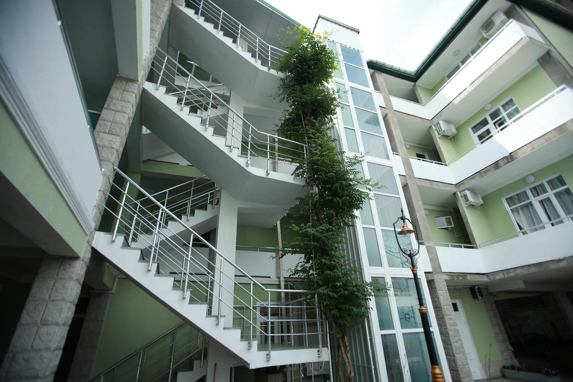 Green House Hotel Kobuleti Esterno foto