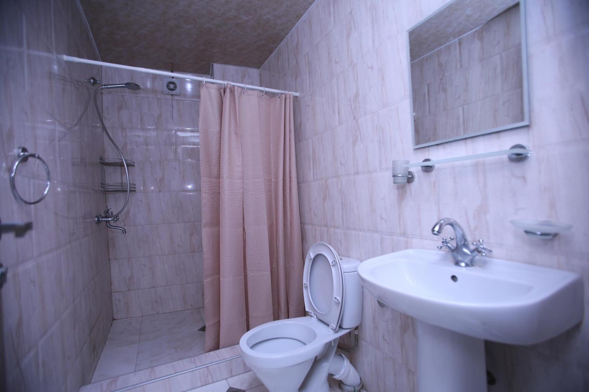Green House Hotel Kobuleti Esterno foto