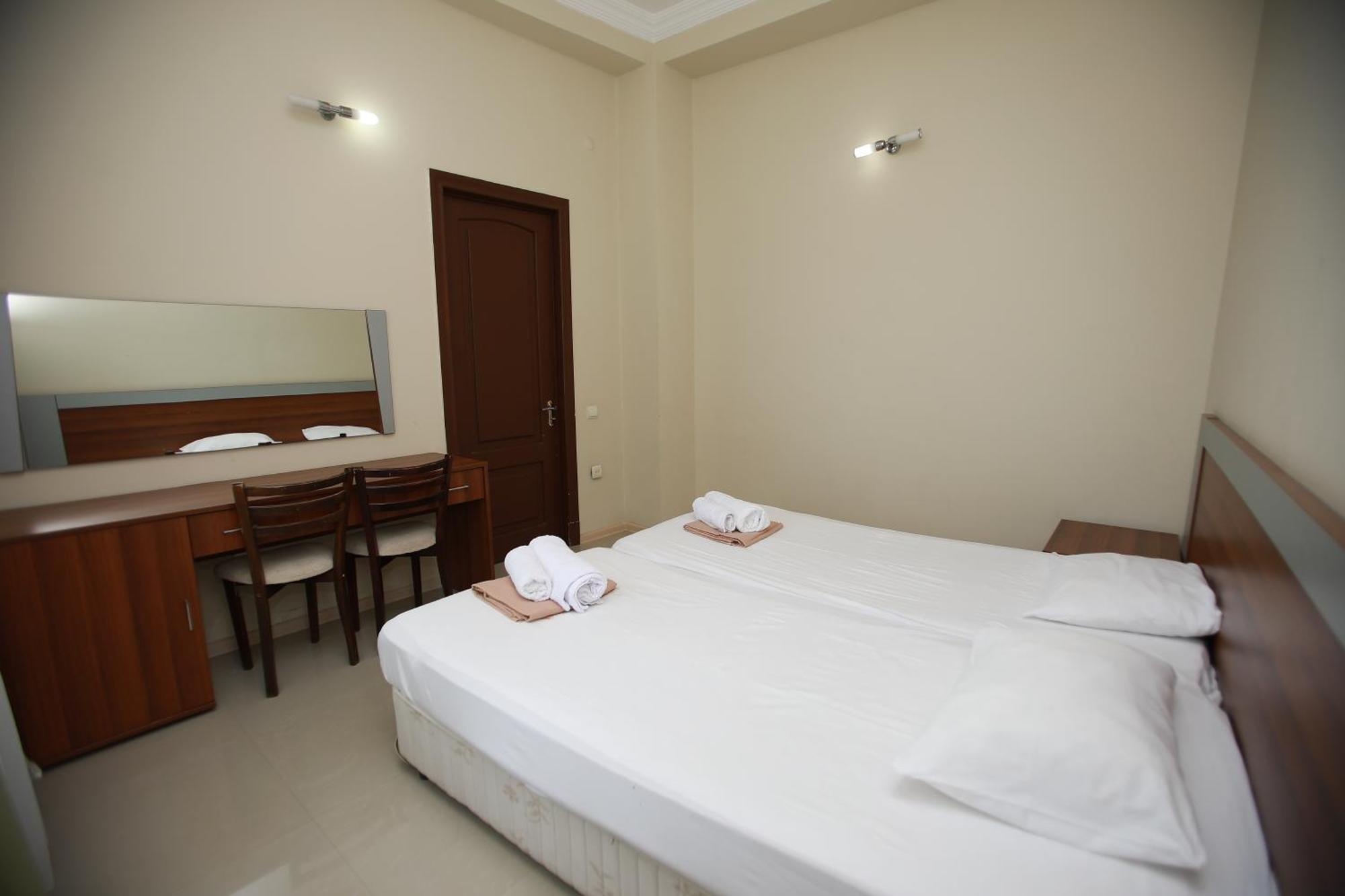 Green House Hotel Kobuleti Esterno foto