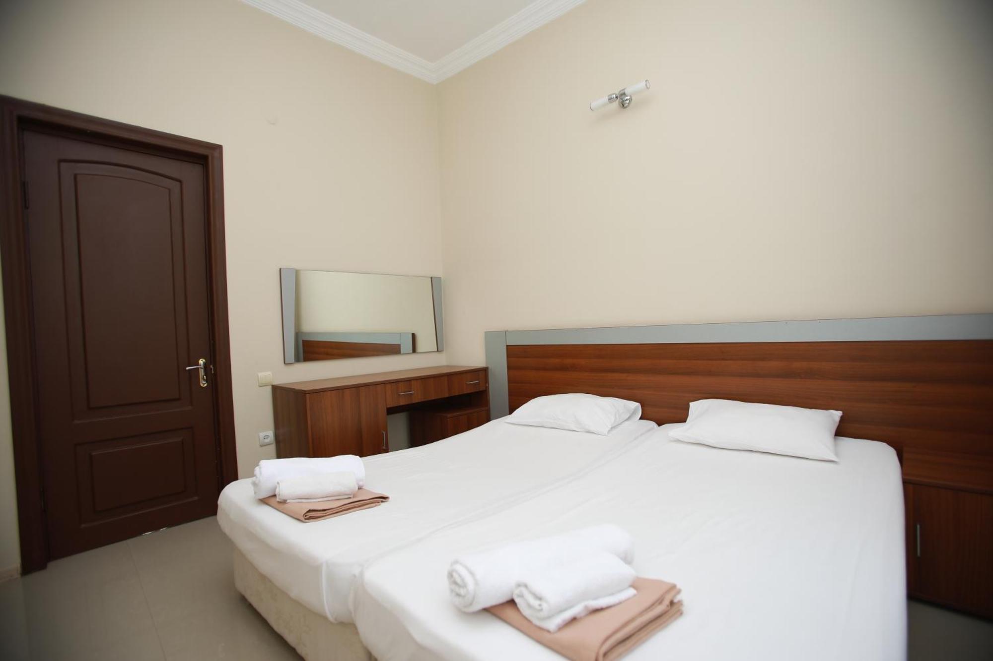 Green House Hotel Kobuleti Esterno foto